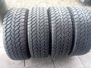 Isuzu bakkie mags size 18 with tyres set originals