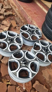 15"Kia picanto mag rims available now