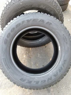 265/60/18 Goodyear wrangler All Terrain adventure complete set for sale 95% like new
