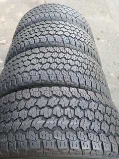 265/60/18 Goodyear wrangler All Terrain adventure complete set for sale 95% like new