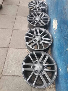 A set of 17inch Toyota hillux mags