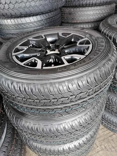 Toyota Hilux Legend 50 , brand new mags and tyres