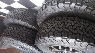 Bf Goodrich 285 70/17 with Raptor mags