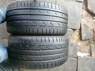 255/35 /19 Bridgestone 95%