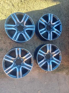 Hilux 17inch mag rims