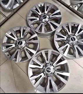 Isuzu silver 18inch