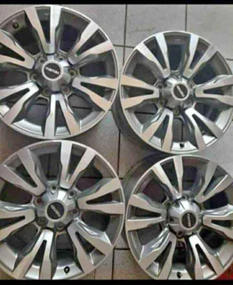 Isuzu silver 18inch