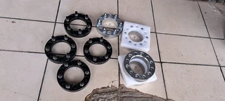 brand new spacer for bakkies only 6 holes