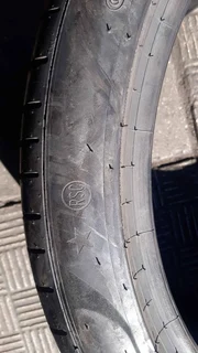 Set of 315/35/22 and 275/40/22 pirelli p zero all runflat in perfect condition