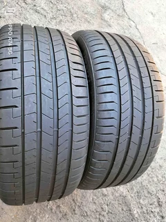 Set of 315/35/22 and 275/40/22 pirelli p zero all runflat in perfect condition