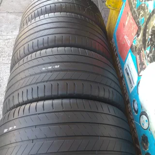 295/35/21 Michelin latitude sport 3