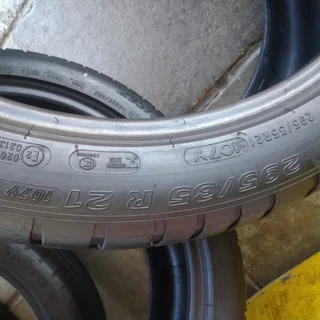 295/35/21 Michelin latitude sport 3