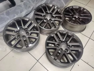 A set of 17inch Toyota hillux mags