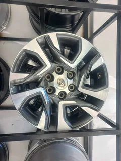 17 inch and 18 inch Toyota rims available for Toyota legend 50, legend RS, legend 45 and fortuner