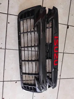 Isuzu grill