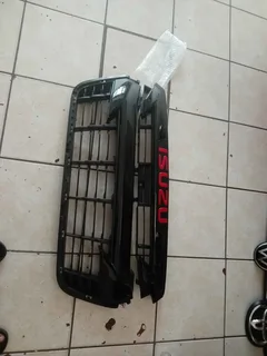 Isuzu grill