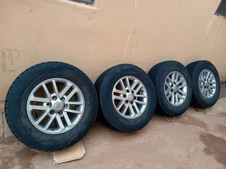Set Of 17&#34;inch magrims and tyres for D4D hilux for sale