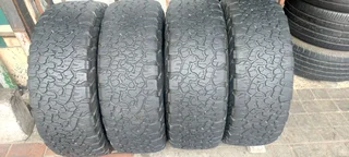 4x 265/65/18 bf goodrich tyres white wall