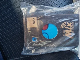 6 x BRANDNEW Gate Remotes R600!