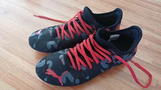 Puma soccer boots UK5 batman Limited edition