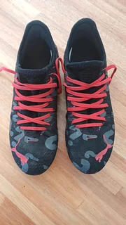 Puma soccer boots UK5 batman Limited edition