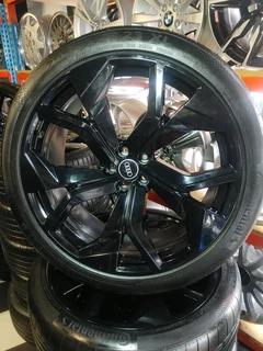 Audi 23 inch RSQ8 original Rims