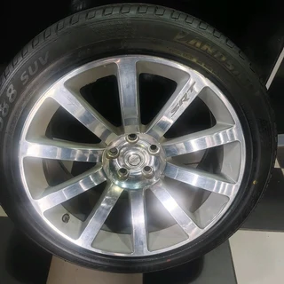 SRT8 Original Rims