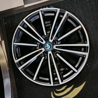 BMW i8 Genuine rims