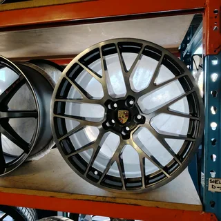 Porsche Macan original rims