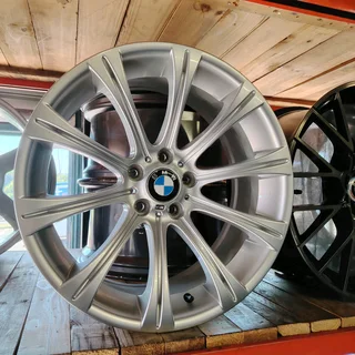 BMW M5 OEM 19 rims