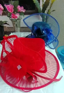 Give a present to mom daughter or wife  (Hatmaking Training )