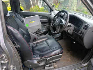 Nissan Hardbody 3.3 v6