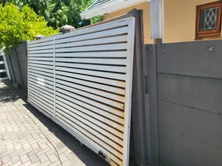 Solid steel gate galvanized materials 4meter wth track wheel's