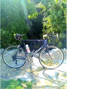 Cannondale R600 CAD2 handmade with Ultegra groupset. Bargain at only R4500. Call\watsapp 0838988613.