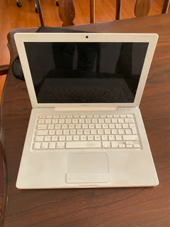 Original Operating White Apple MacBook Collectors Item