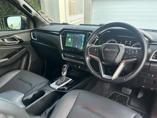 Isuzu DMax 3.0TD VCross