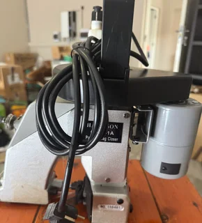 Harrison Bag closing sewing machine
