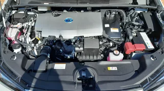 2022 Toyota Prius Hybrid Pearl White