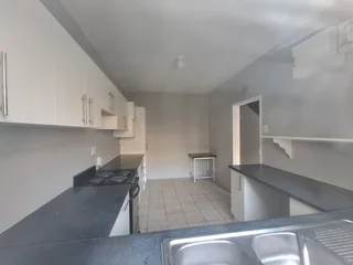 Cotswold/westering R7 500.00 Neg – Double Storey Townhouse– 1 Feb'26 Neg. Excl Water &amp; Elec