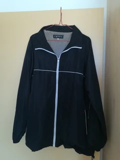 BTFY Men&#39;s Lightweight Windbreaker,