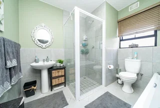 MODERN TOWNHOUSE IN BENONI