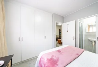 MODERN TOWNHOUSE IN BENONI