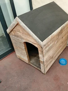 4-Sale Dog kennelSize of kennel:760 x 900x 900, opening size: 520x300mm