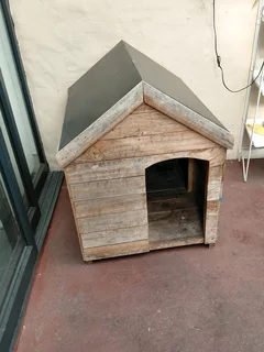 4-Sale Dog kennelSize of kennel:760 x 900x 900, opening size: 520x300mm