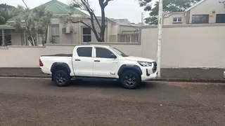 Toyota Hilux Tonneau Cover