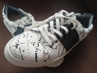 BNWT Maria Marie White/Black XXX Leather Shoes Size 6,5 Eur 40