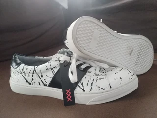 BNWT Maria Marie White/Black XXX Leather Shoes Size 6,5 Eur 40