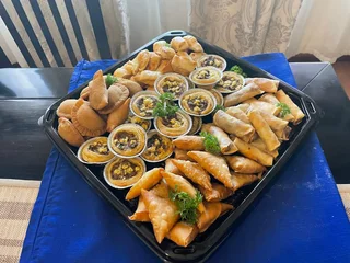 Aunty Bees Savouries, samoosas, pies, pizzas,  platters,  fancies and cakes