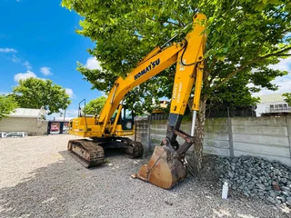 Komatsu PC200-8 Excavator