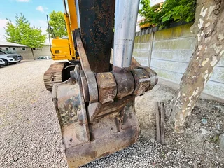 Komatsu PC200-8 Excavator